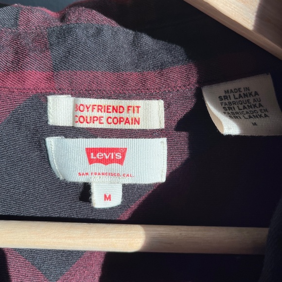 Levi’s burgundy and black check boyfriend button down - Picture 2 of 2